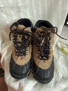 Coleman Youth / Womens Size 6 Peak II Tan Suede Duck Boots Hiking